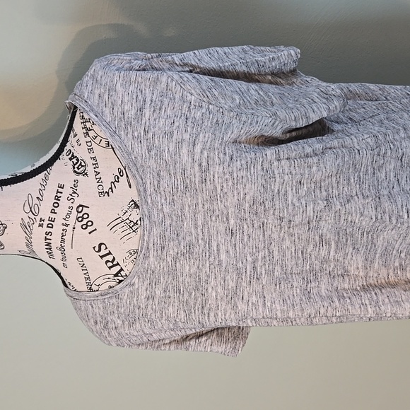 Grey Old Navy Tee - Picture 6 of 6